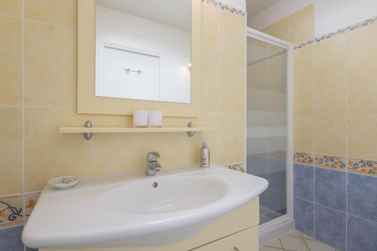 Logis De L'Orme Bed & Breakfast La Rochepot Екстериор снимка