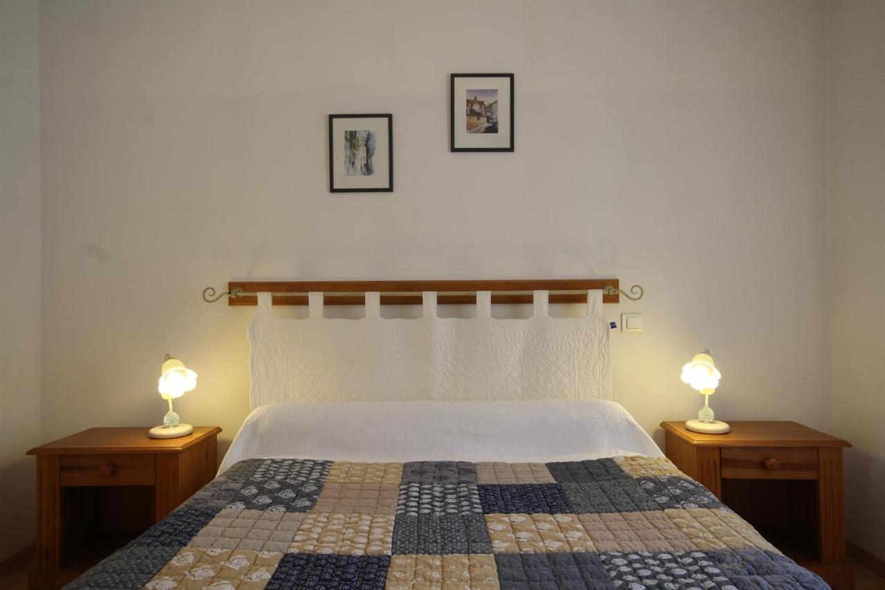 Logis De L'Orme Bed & Breakfast La Rochepot Екстериор снимка